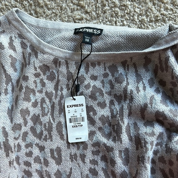 Express XXS leopard sweater dress - Picture 2 of 3